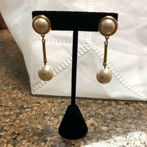 Vintage circa 1995 pearl drop earrings